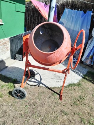 Hormigonera Eléctrica Seminueva 125L