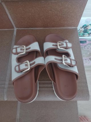 Chanclas H&M Piel Beige/Marrón Talla 40