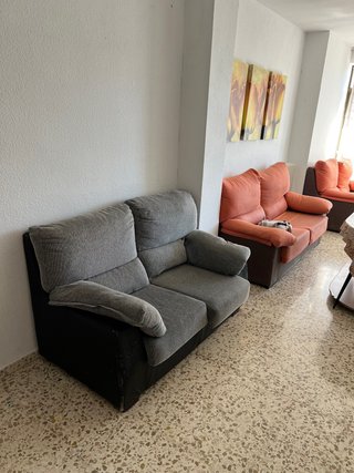 Varios Sofás 2 y 3 plazas tela y polipiel