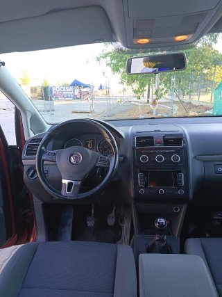 Volkswagen Touran 2014