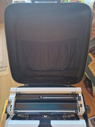 Máquina de Escribir Erika Retro (Años 70/80)