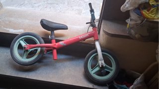Bicicleta infantil Btwin Run Ride roja