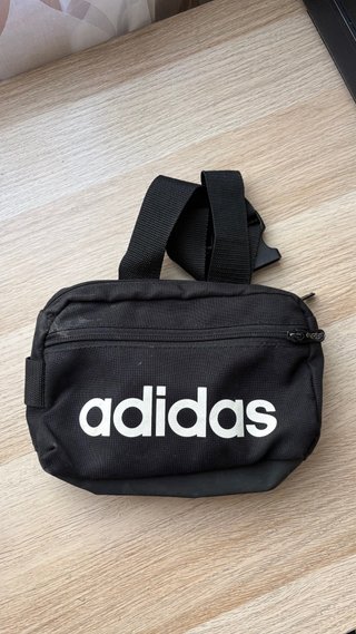 Riñonera Adidas Negra