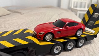 Camión RC Mercedes-Benz Actros + Coche Deportivo