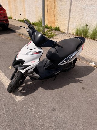 Yamaha Jog RR ( ITV junio 2027)