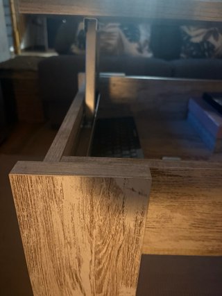 Mesa de salón elevable de madera