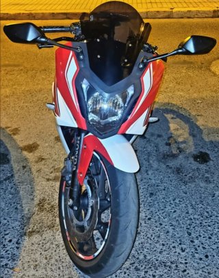 Honda CBR 650 F ABS 2015 A2 HRC 62.000 km 4500 €