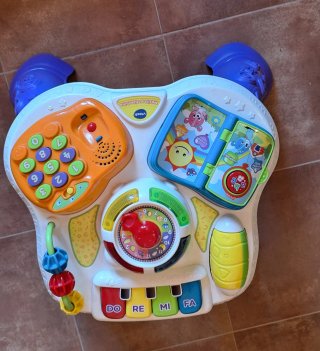 Mesa de actividades Vtech interactiva
