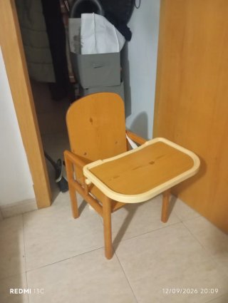 Trona de madera evolutiva
