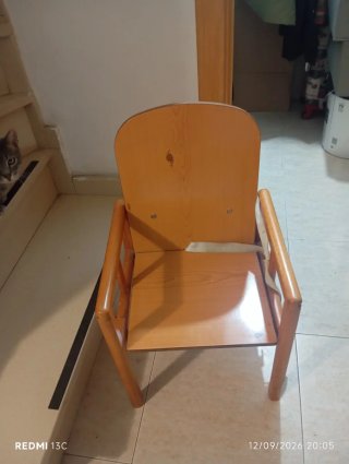 Trona de madera evolutiva