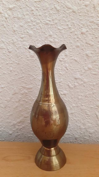 Jarrón Decorativo Dorado Metal