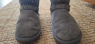 Botines grises talla 34 con brillantes. LIUJO