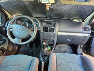 Renault Clio 2006 Negociable