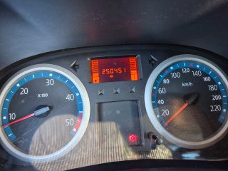 Renault Clio 2006 Negociable