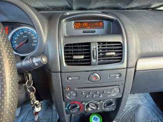 Renault Clio 2006 Negociable