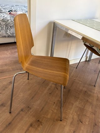 Mesa y 3 Sillas Comedor