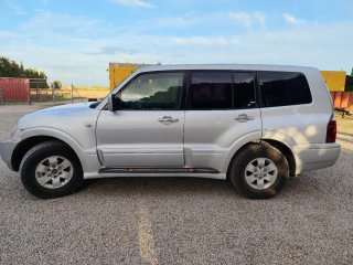 Mitsubishi Montero 2003