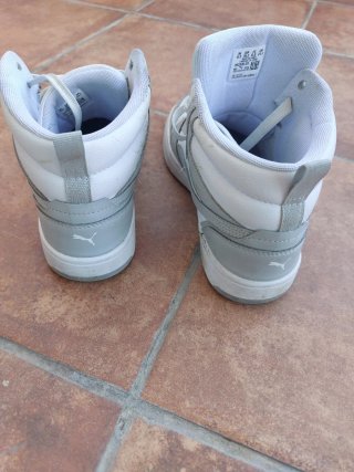Zapatillas Puma niño gris y blanco