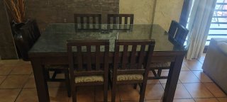 Mesa de comedor con 6 sillas