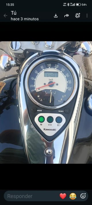 Kawasaki VN 900 Custom Negra y Cromada