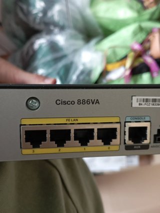 Router Cisco 886VA