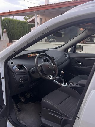 Renault Grand Scenic 2016