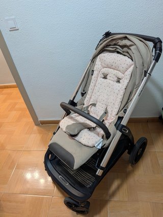 Silla de paseo Inglesina Aptica 2025
