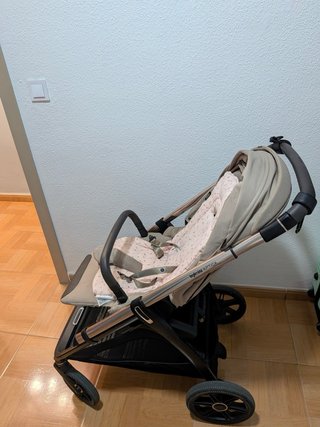 Silla de paseo Inglesina Aptica 2025