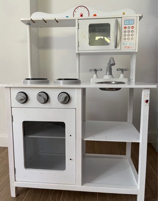 Cocinita de madera para niños