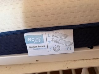 Cuna de colecho y colchón