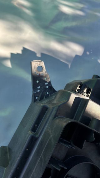 Faro Renault Rafale