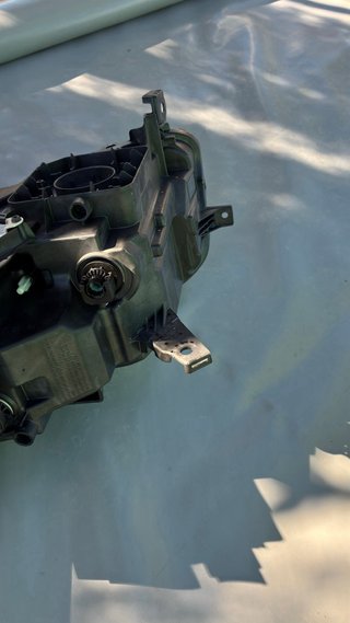 Faro Renault Rafale