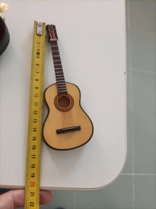 Guitarra Española Miniatura con Estuche