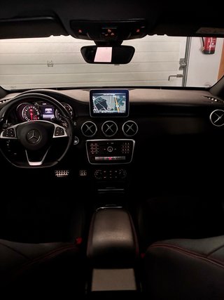 Mercedes-Benz Clase A 200D 140mil/kms