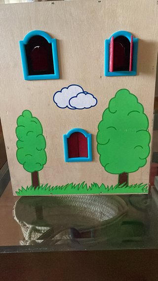 Casa de muñecas de madera vintage