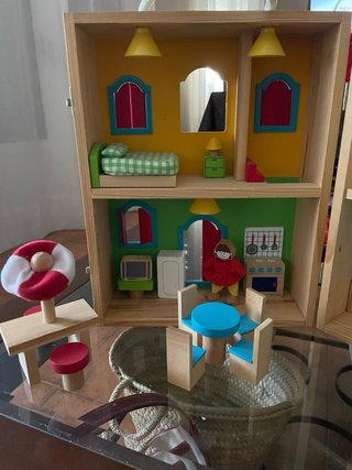 Casa de muñecas de madera vintage