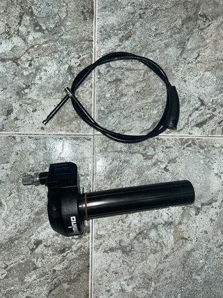 Puño Acelerador Domino y Funda de Cable Gas