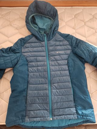 Chaqueta Quechua azul con capucha