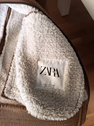Cazadora Zara ante beige