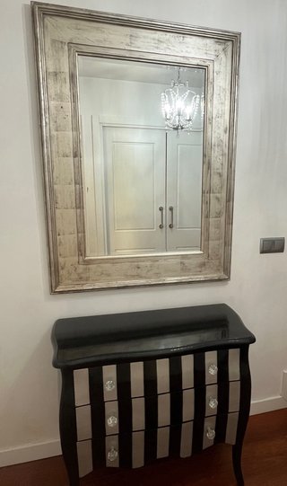 Aparador y espejo