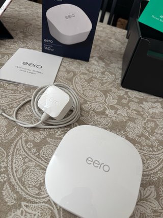 Eero WiFi Mesh J010001 Router WiFi 5