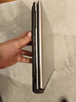 Portátil Fujitsu Amilo M3438G XP
