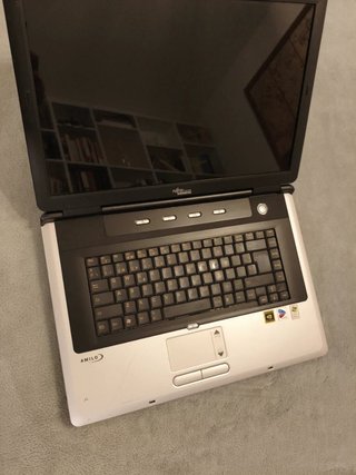 Portátil Fujitsu Amilo M3438G XP