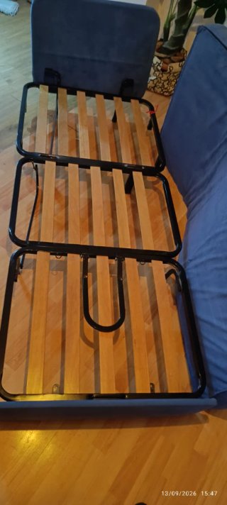 Sofá cama de una plaza en buen estado