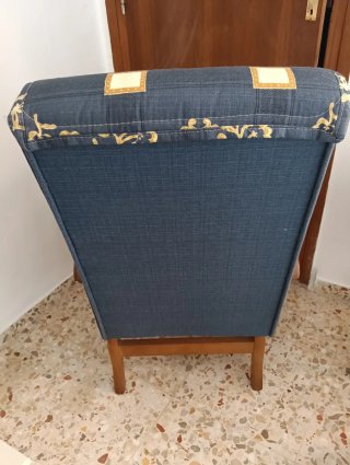 Sillón balancín madera y tela