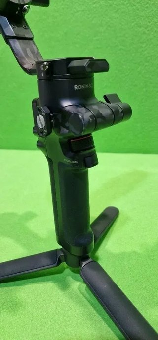 DJI RSC 2, estabilizador en tres ejes para cámaras