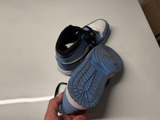 Zapatillas Nike Jordan Talla 37.5 (COMO NUEVAS)