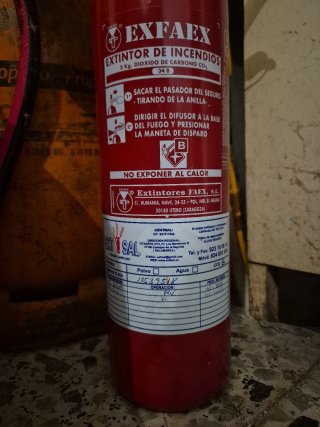 5 Extintores ABC 6KG + 1 CO2