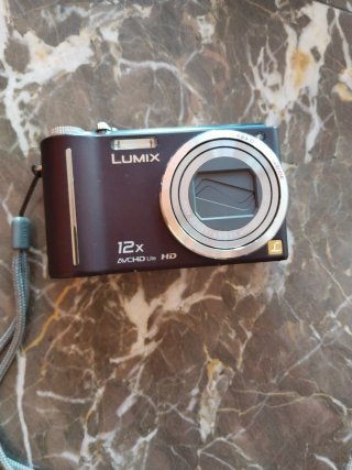 Cámara Lumix DMC-T27 + Accesorios