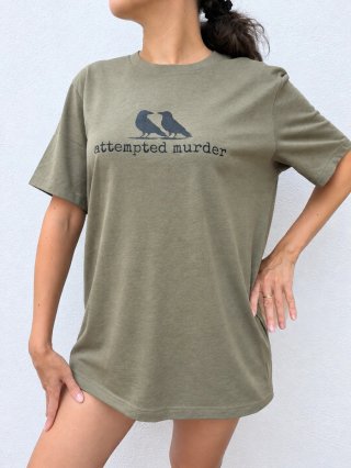 Camiseta verde con cuervos Talla L